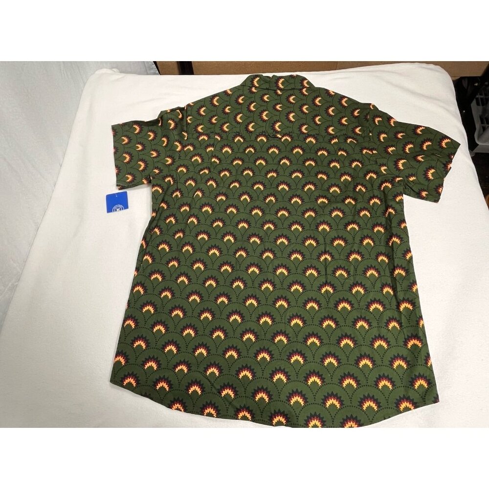 Hurley Mens Large Stretch Button Up Shirt Green Geometric Aztec NWT - Picture 16 of 16